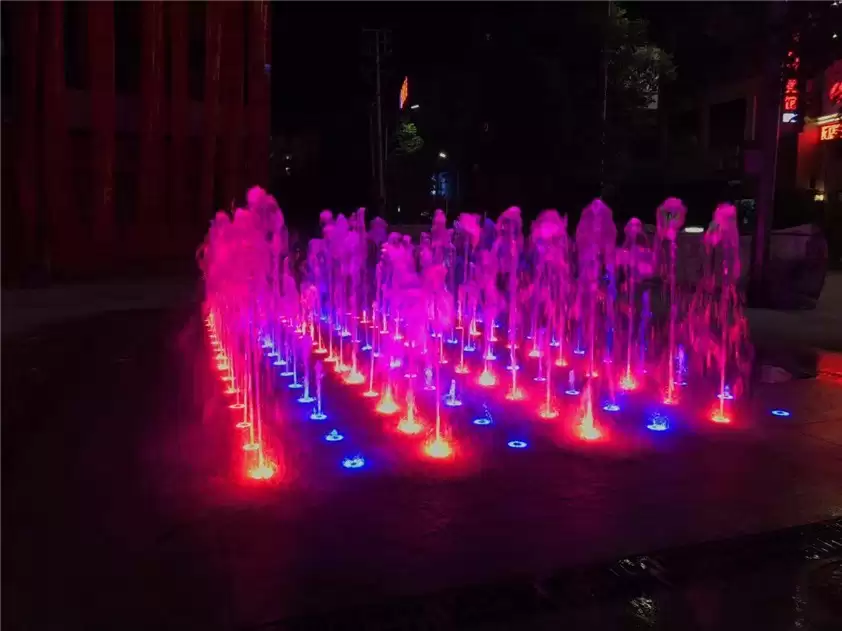 Jinye Square Underground Dry Floor Fountain Laminar Jet Fountain, China3