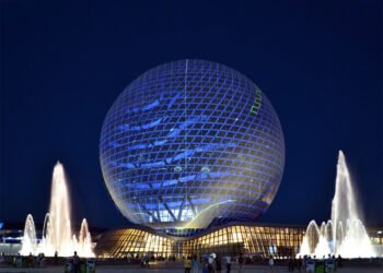 Astana Musical dancing fountain and Water Fire Fountain Show