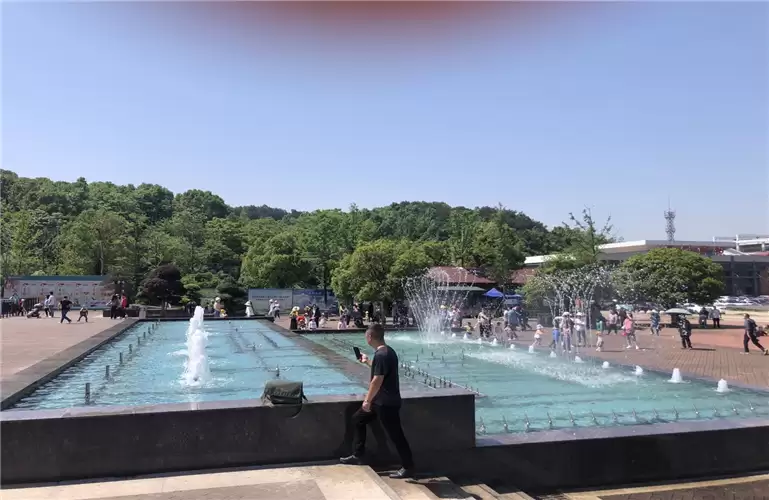 Changsha Ecological Zoo Water Musical Fountain, China1