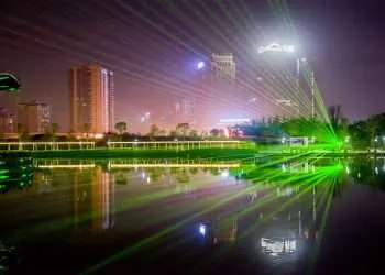 water laser show fountain