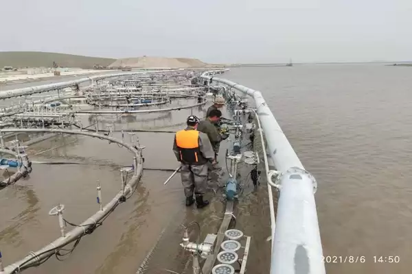 The Floating Fountain Weighed 1350 Tons Has Been Installed Into Lake Safely2