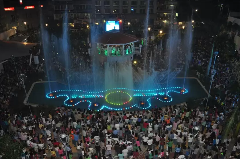 Tuxpan Park Pond Dancing Water Musical Fountain, Mexico2