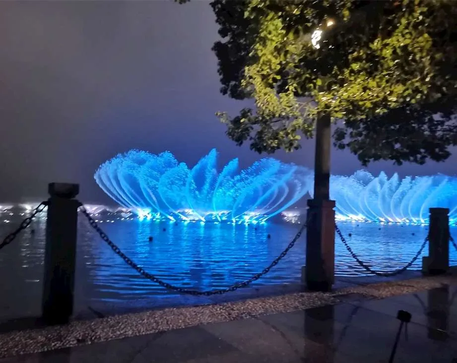 Chasing Jets fountain