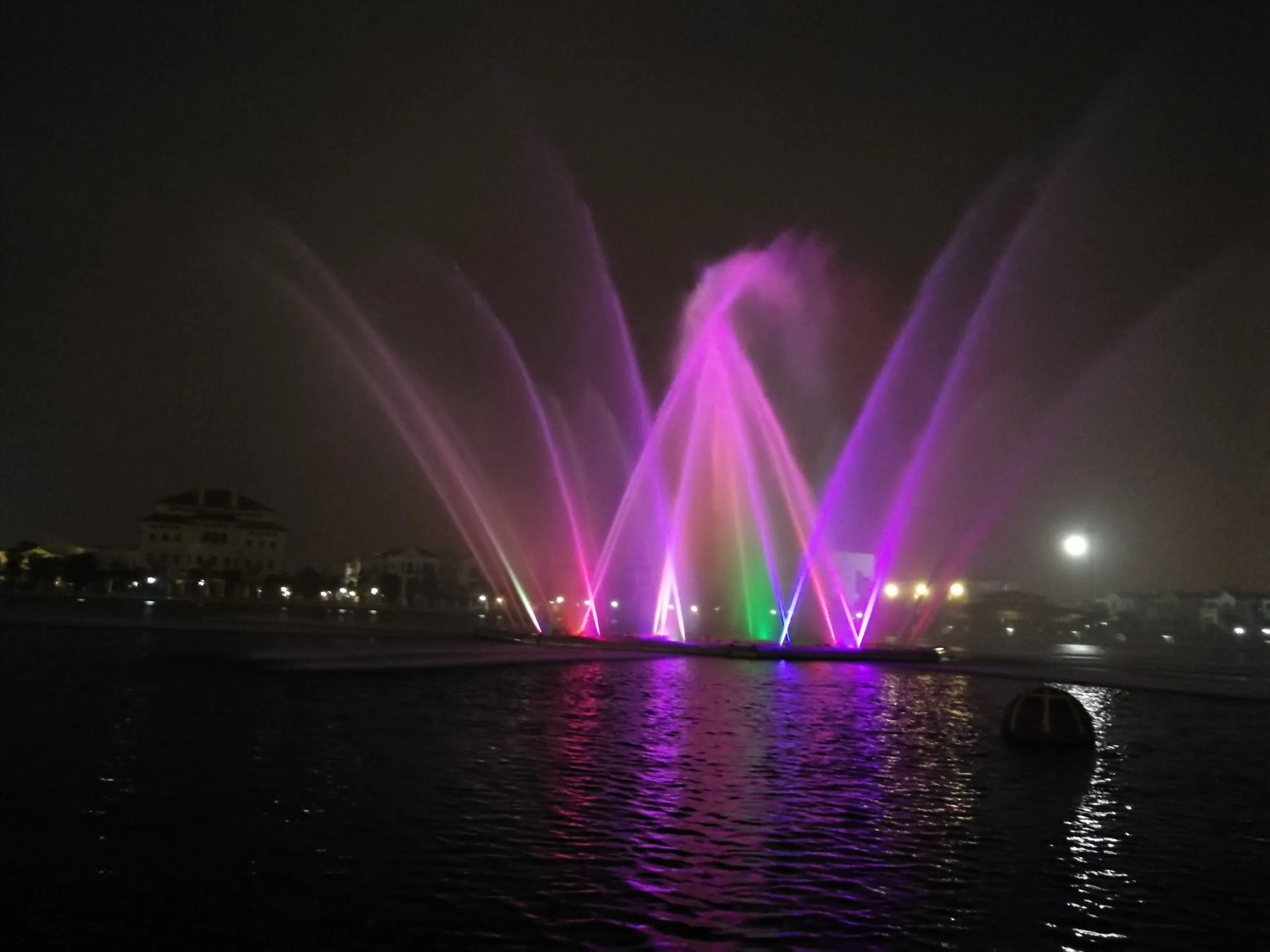 Floating Digital dancing water fountain,Viet