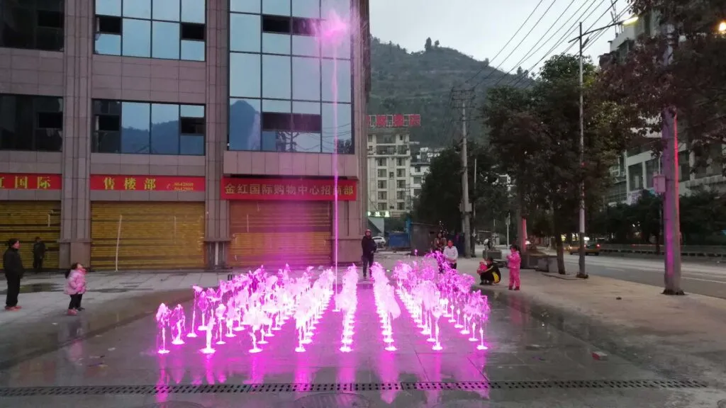 Jinye Square Underground Dry Floor Fountain Laminar Jet Fountain, China3