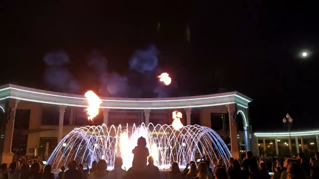 Fontes do Quirguistão 5 fountain with fire