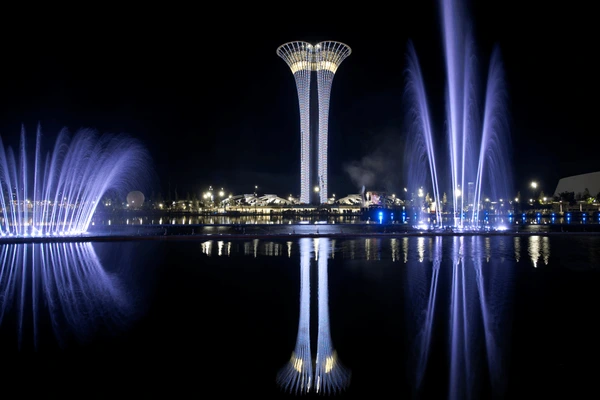 large dancing fountain